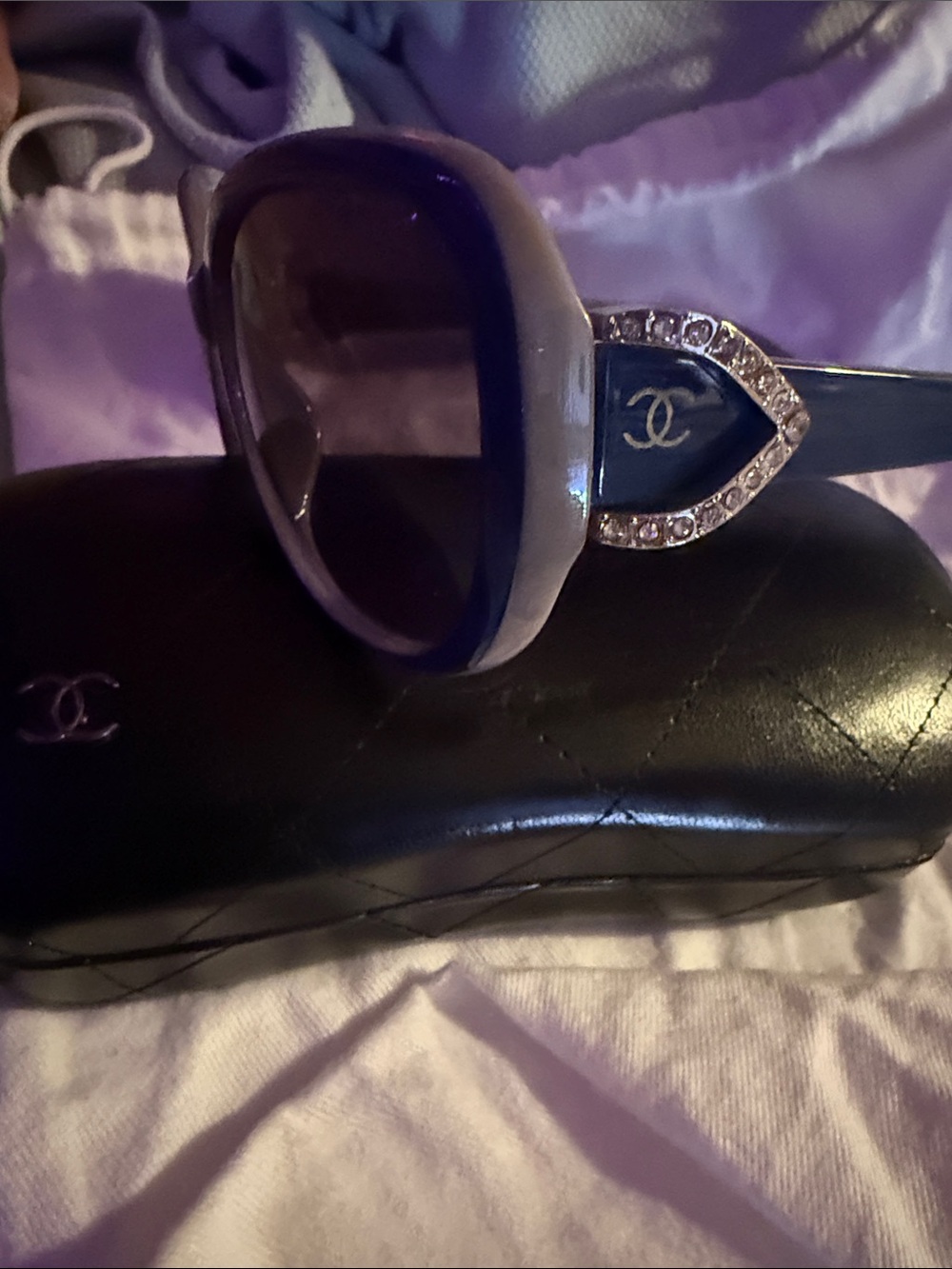 Chanel sunglasses - Picture 3 of 4
